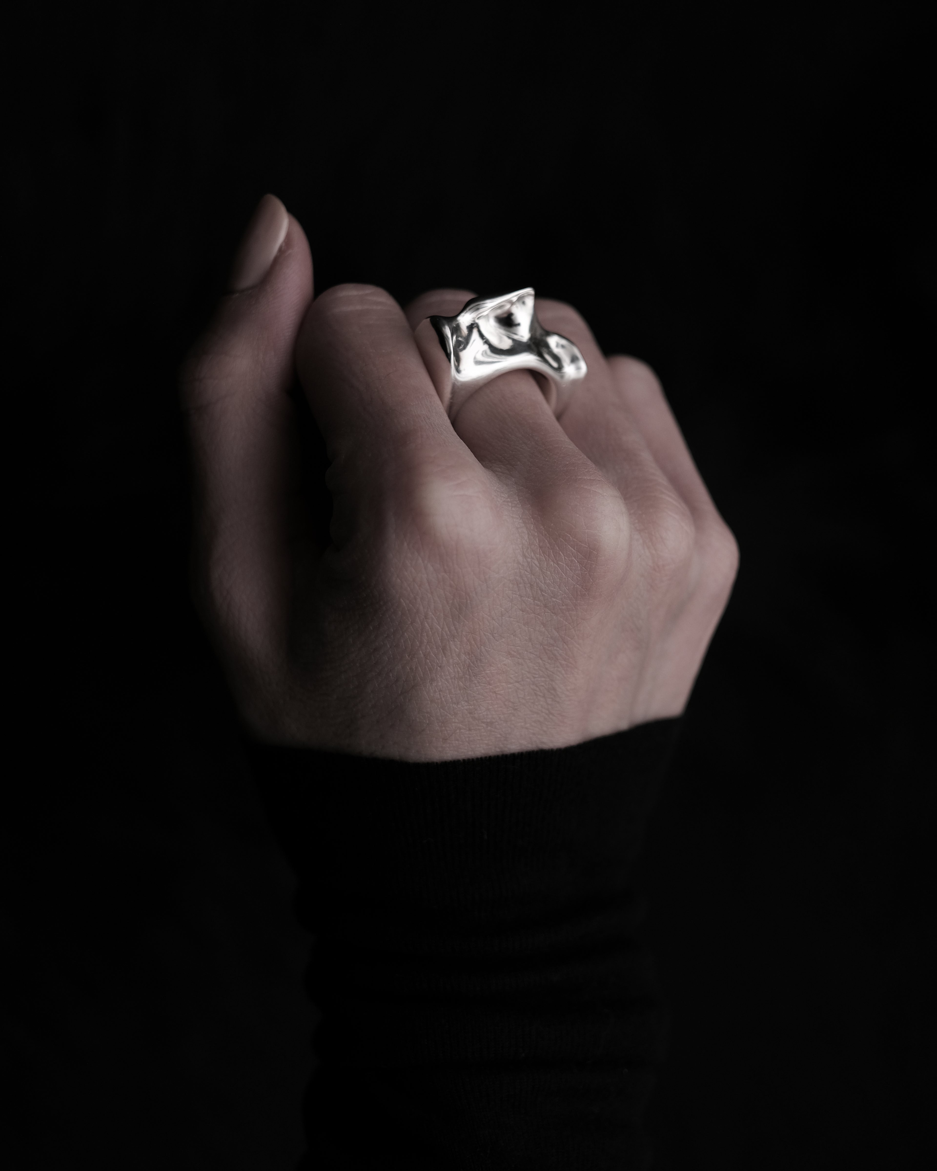Ardea Heavy Ring
