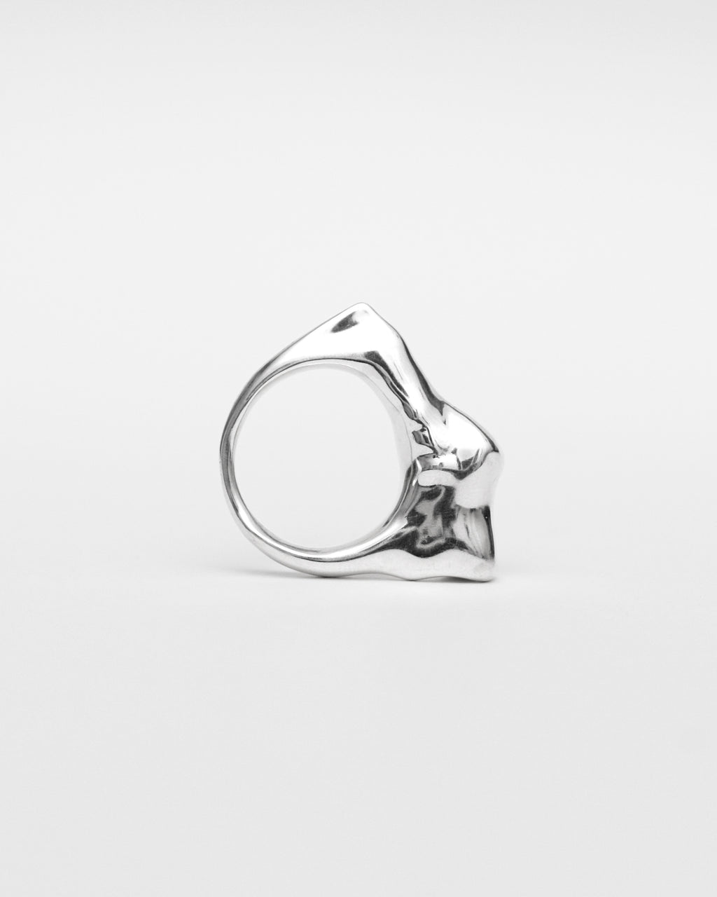 Grus Ring