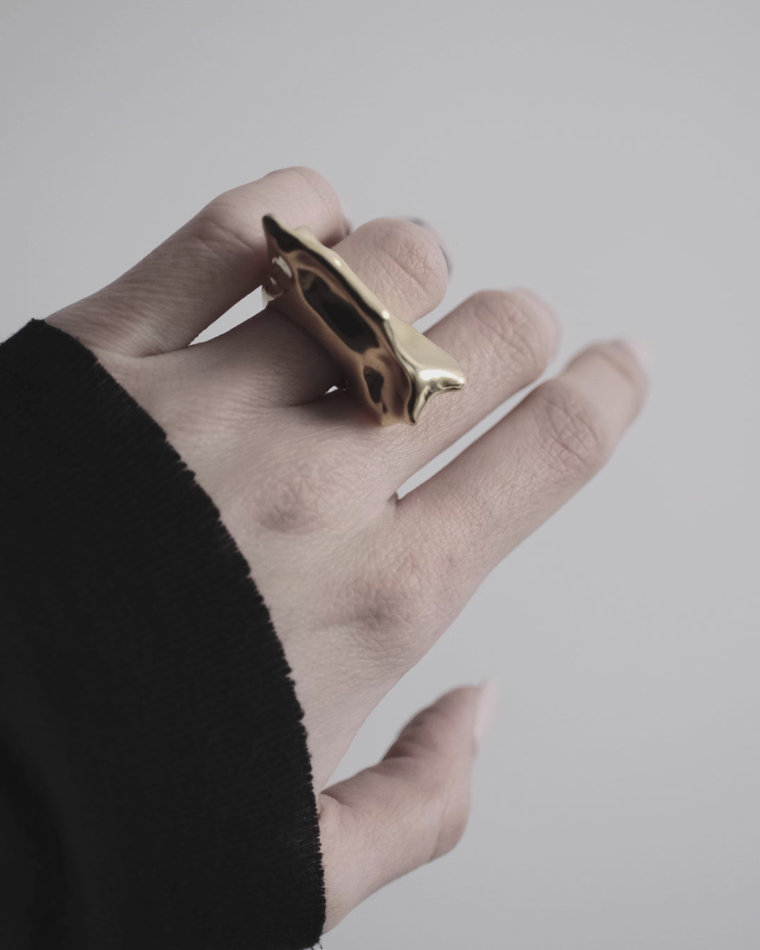 Columba Ring – Brass